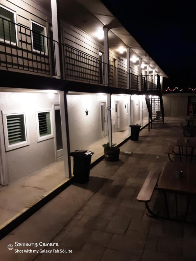 Horseshoe Riverside Lodge Каньон-Лейк Экстерьер фото